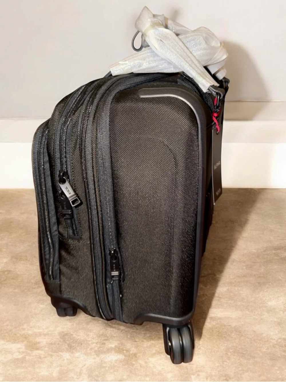 TUMI ALPHA Deluxe 4 Wheeled Laptop Case Brief